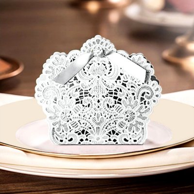 Mariage thme With Love  - 10 Botes   drages dentelle blanche  : illustration