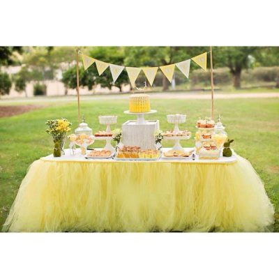 Dco de table Baptme  - Jupe Tour de table en tulle jaune pour mariage : illustration