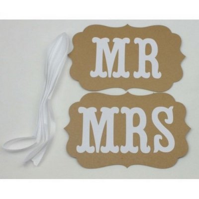 Mariage thme Mr & Mrs  - Pancartes Mr & Mrs pour chaise mariage : illustration