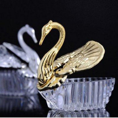 Contenant dragees pour communion  - Boite  drages cygne ailes dores : illustration