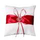 Coussin mariage blanc et satin rouge coeur strass : illustration
